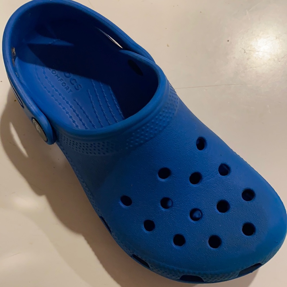 Child 13 Blue classic Crocs